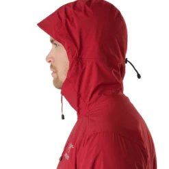 Arcteryx Squamish Hoody Herre -Campingutstyr Salg 2024 13647 Squamish Hoody M Red Beach Hood Side View S18 scaled