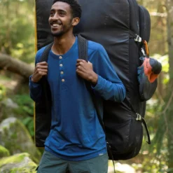 Organic Wool And Silk Longsleeve (Herre) -Campingutstyr Salg 2024 19 cba552686d longsleeve blue man northern playground 4 full