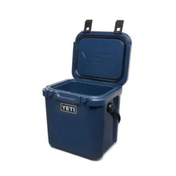 Yeti Roadie 24 Cooler -Campingutstyr Salg 2024 200259 Roadie 24 Campaign Website Assets Navy Quarter Open 1680x1204 1024x1024 2x 2f1851a3 3882 47e7 8be5 7a75a28e9977