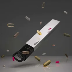 Matador Waterproof Pill Canister -Campingutstyr Salg 2024 20PillExplosion 1000x jpg