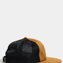 United By Blue Signature Trucker Hat -Campingutstyr Salg 2024 706 108 18213 signaturetruckerhat camel3 1024x 57aa727e 4938 4d7a a77a aac6680c743c