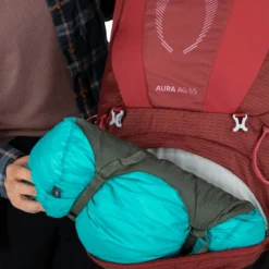 Osprey Aura AG 65 Tursekk Dame -Campingutstyr Salg 2024 AuraAG 65L S22 Detail2 BerrySorbetRed web