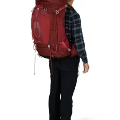 Osprey Aura AG 65 Tursekk Dame -Campingutstyr Salg 2024 AuraAG 65L S22 OnBody2 BerrySorbetRed web