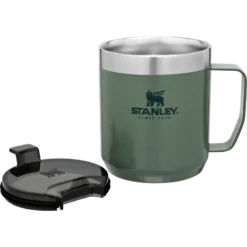 Stanley Classic Camp Mug 0,35L Termokrus -Campingutstyr Salg 2024 B2B Large PNG Classic Camp Mug 12oz H.Green Exploded 1800x1800 f13f35a5 8e97 4825 ade2 0e3b219ebe9f