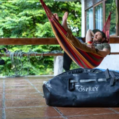 Osprey Transporter WP Duffel 70 Liter -Campingutstyr Salg 2024 F22 TransporterWPDuffel70TunnelVisionGreyO S 10003358RossBernards Exp 4 10 24 004 web 8da8f7d9 dc23 4d3f 8c77 d75e5fccda4b