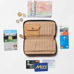 Tentree Cork Zipper Wallet -Campingutstyr Salg 2024 FA18 UQZWA CRK 180704 Accessories 0088 Edit.progressive 6ee0dded b970 40df 8225 ce6285d9dcfd