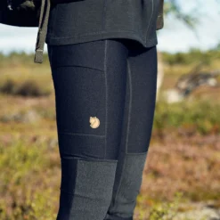 Abisko Trekking Turtights Dame -Campingutstyr Salg 2024 Fjellreven Absisko Trekking Turtights Dame modell ben detalj