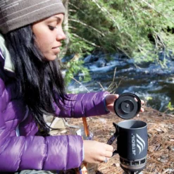 Jetboil ZIP Stormkjøkken (0,8 Liter) -Campingutstyr Salg 2024 Jetboil Zip Stormkjokken Carbon modell ute paa tur