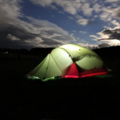 MSR Hubba Hubba NX Telt (2-Personer) 20 MSR Hubba Hubba NX Telt (2-Personer) -Campingutstyr Salg 2024 MSR Hubba Hubba NX Telt 2 Personer lyser i natten stemning