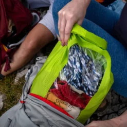 Osprey Dry Sack 20 W/window -Campingutstyr Salg 2024 S23 DrySack20Lw WindowLimon Accessories RossBernards Exp 11 29 2468 web