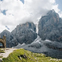 Wanderlust Europe - The Great European Hike -Campingutstyr Salg 2024 Wanderlust Europa p.242 243 PhotoPaulHealy WanderlustEuropa gestalten2020 2000x 2000x 35038d0c e006 46f0 8212 6e54ebbc6ebb