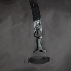 Osprey Arcane WP Duffel 65 Liter -Campingutstyr Salg 2024 arcanewpduffel f22 detail1 mambablack.jpg 1 cfabbb42 2a5c 4a03 821e 62e435740ee6