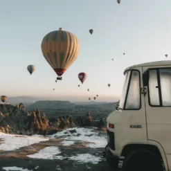 The Getaways - Vans And Life In The Great Outdoors -Campingutstyr Salg 2024 p 078 TheGetaways gestalten2022 NoUsageWithoutCredits e255e273 1cf0 4b7c b859 c09b8635124c 2000x png