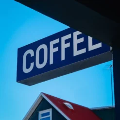 Spill The Beans - Global Coffee Cultures And Recipes -Campingutstyr Salg 2024 p 244 2 Photo SpilltheBeans gestalten2022 2000x jpg scaled