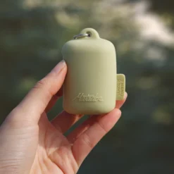 Matador NanoDry Shower Towel Small -Campingutstyr Salg 2024 towel small inhand 001